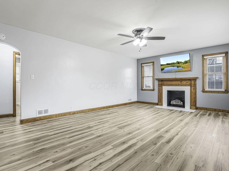 828 Lindbergh Avenue , Zanesville, OH 43701 Photo 6