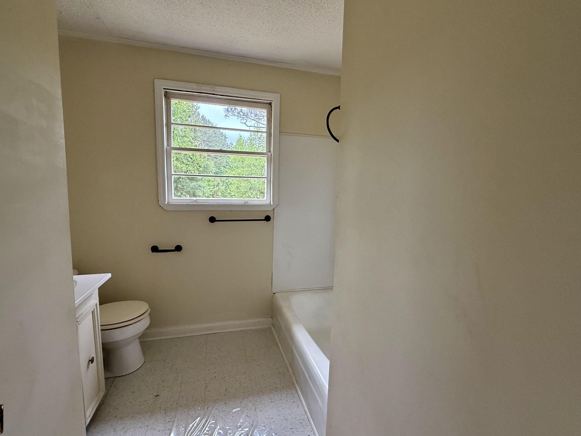 517 Winningham Road Photo 6