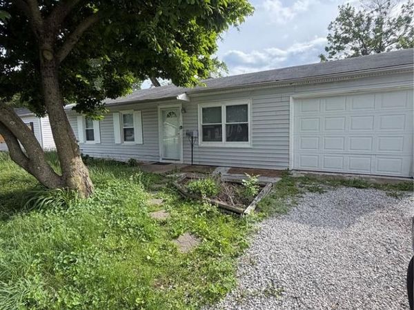 37 Westwood Drive , Cahokia, IL 62206