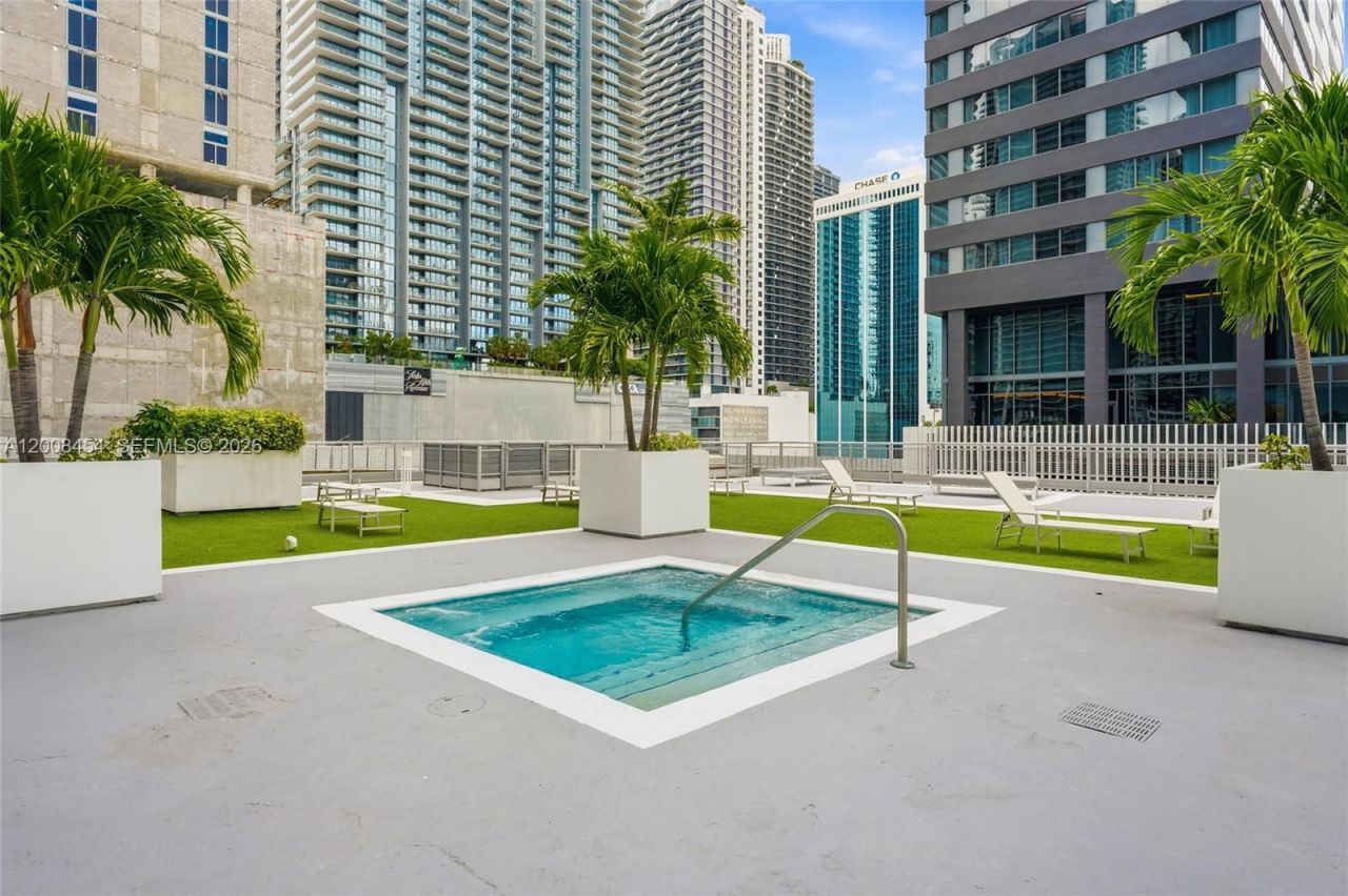 690 SW 1st Ct, Unit 1912, Miami, FL 33130 Photo