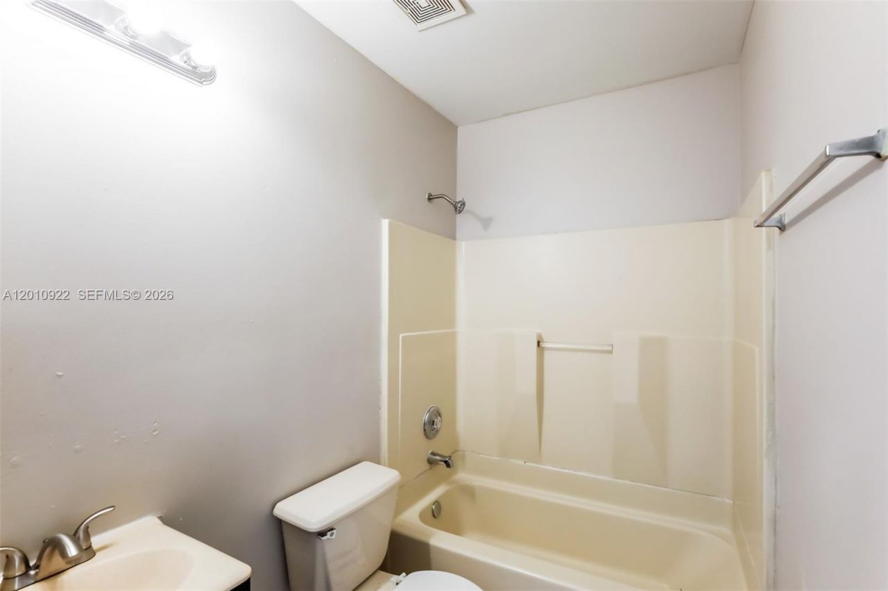 11460 SW 199th St, Miami, FL 33157 Photo