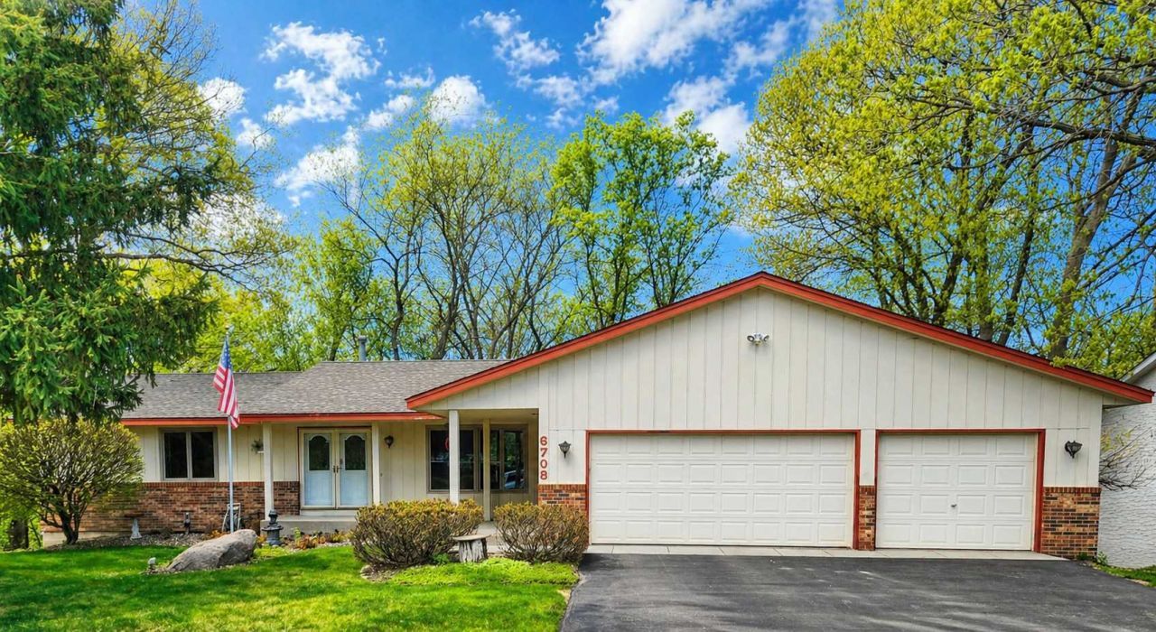6708 W 82nd Street, Bloomington, MN 55438 Main Photo