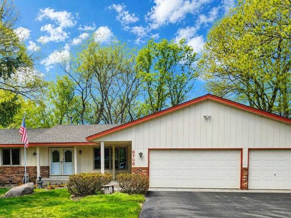 6708 W 82nd Street, Bloomington, MN 55438