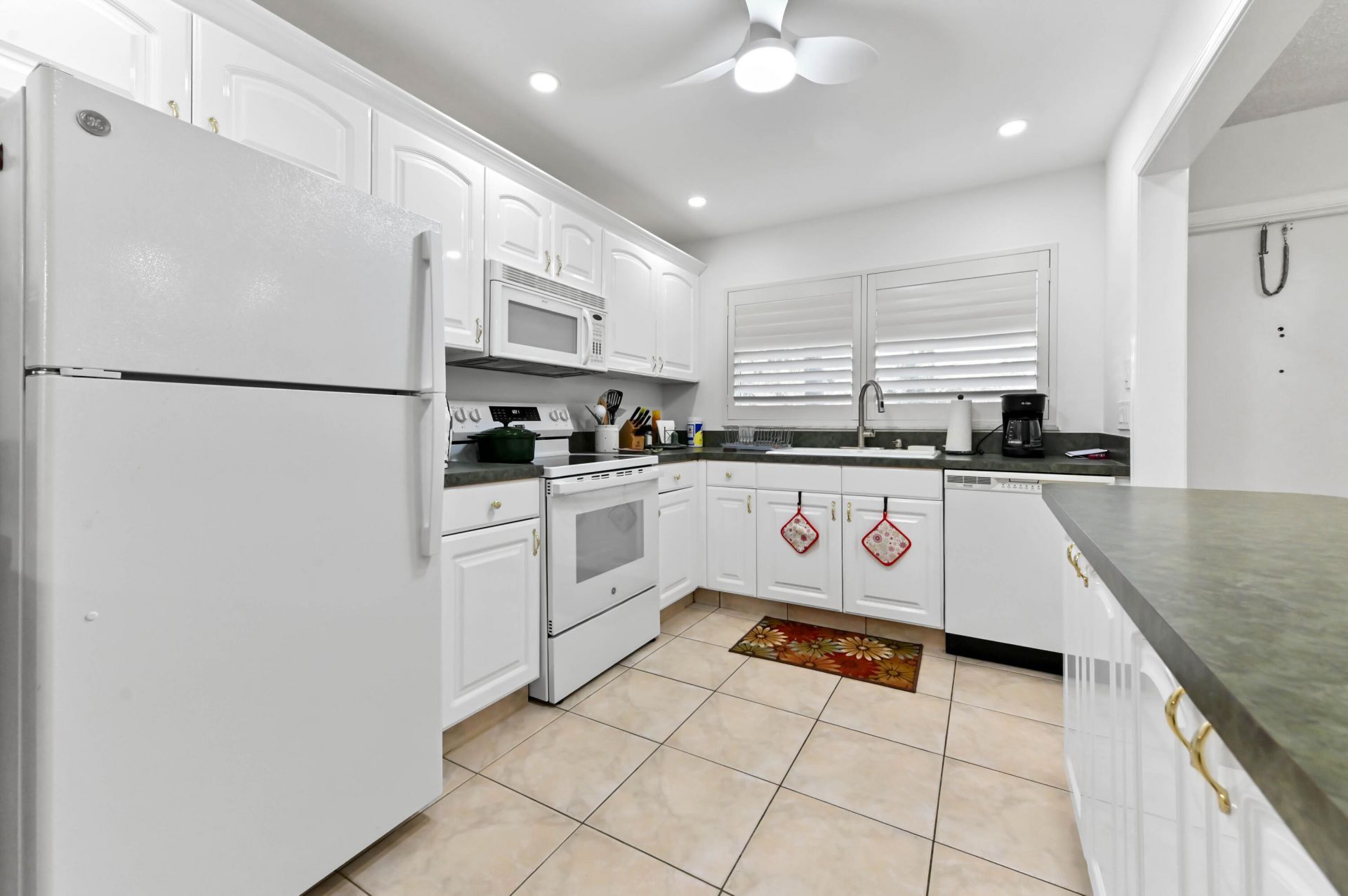 2000 S Federal Highway, Unit 102, Boynton Beach, FL 33435 Photo