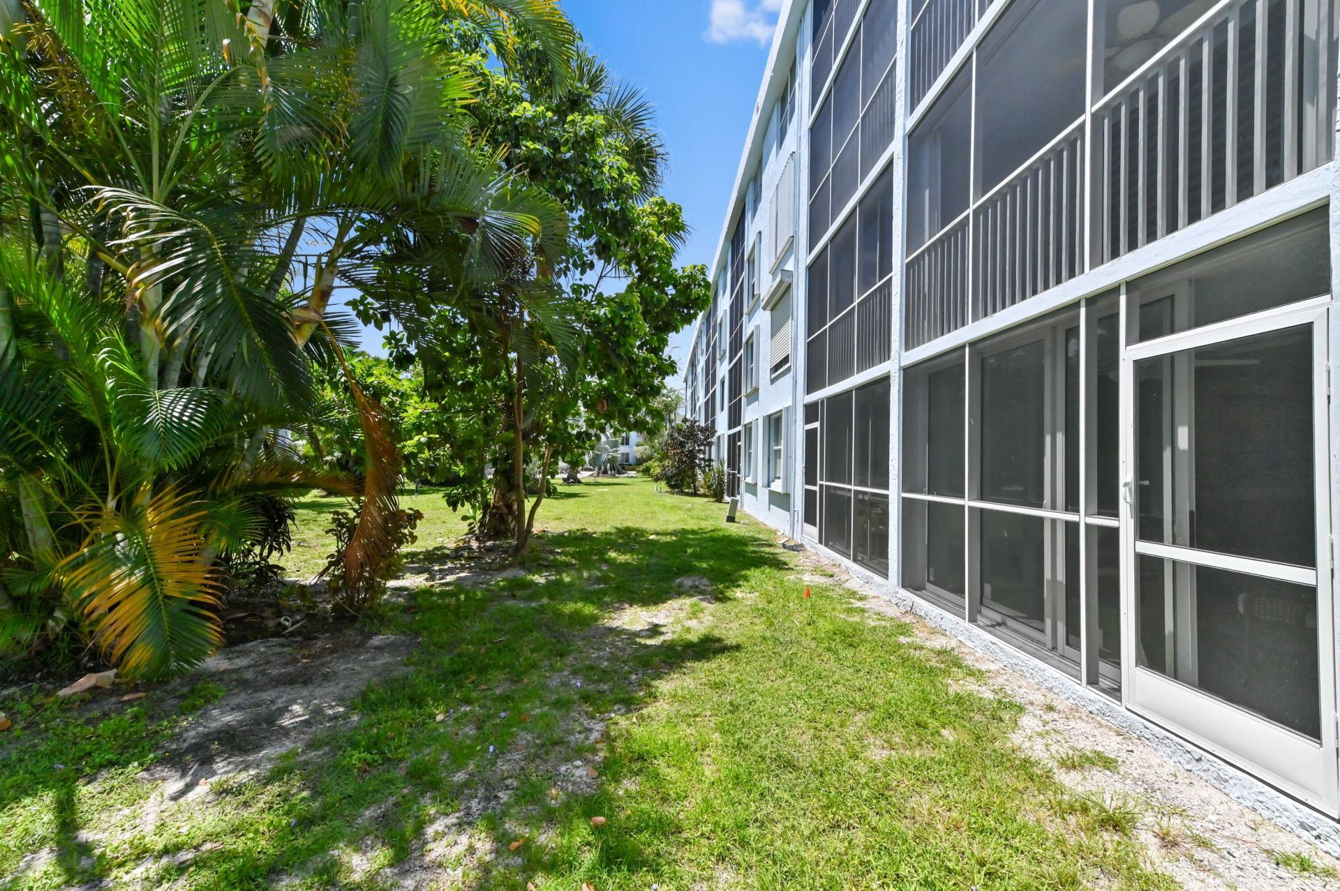 2000 S Federal Highway, Unit 102, Boynton Beach, FL 33435 Photo