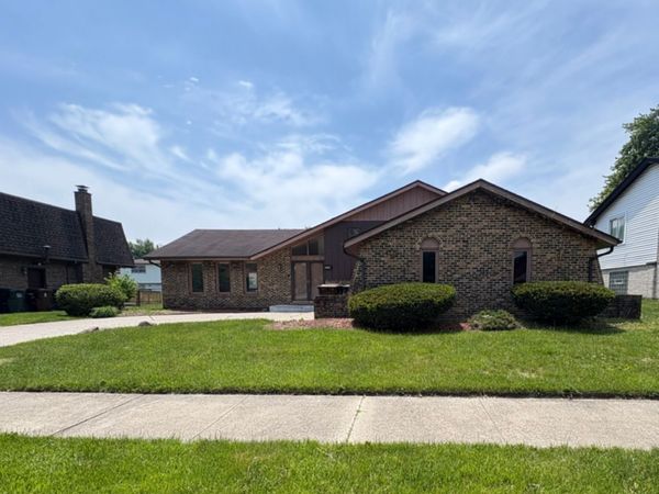 715 E 193rd Place, Glenwood, IL 60425