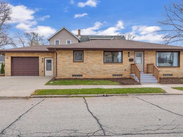 1147 Logan AVENUE, Sheboygan, WI 53083