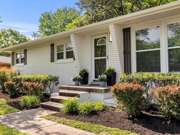 907 Elliott Dr , Murfreesboro, TN 37129