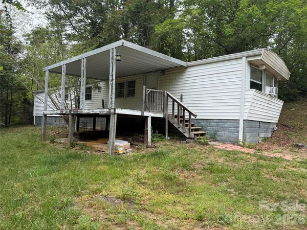45 Overbrook Drive , Saluda, NC 28773