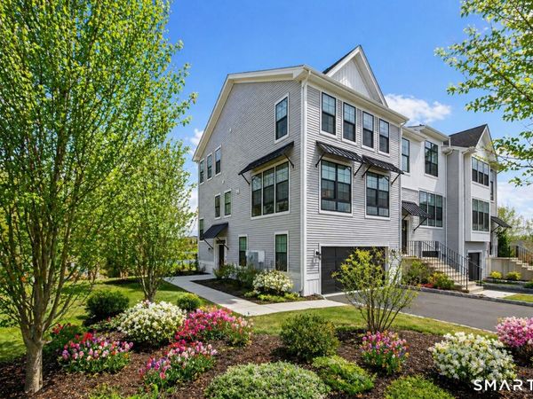 5 Brentwood, Danbury, CT 06810