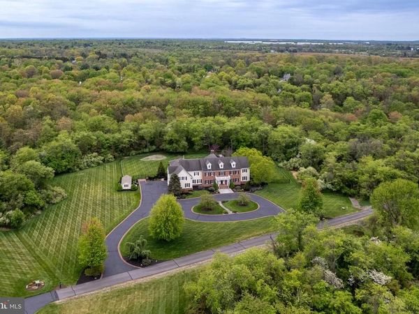 24 MICHAEL WAY, PENNINGTON, NJ 08534