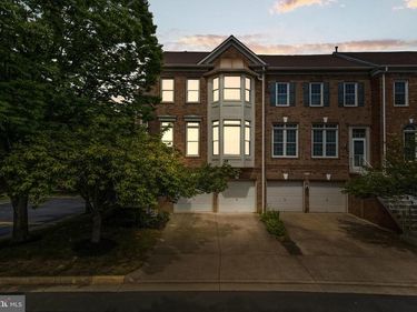 9576 LAGERSFIELD CIRCLE, VIENNA, VA 22181