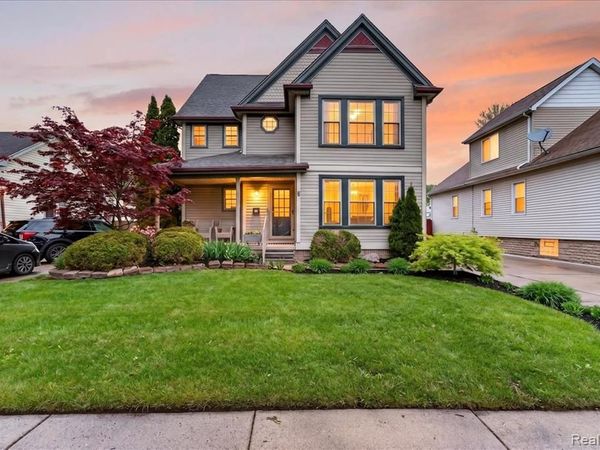 538 Pine Street, Wyandotte, MI 48192