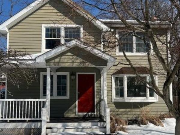 1 Vine Street , Glenwood Landing, NY 11547