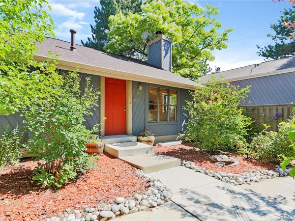 10223 E Peakview Avenue, Englewood, CO 80111