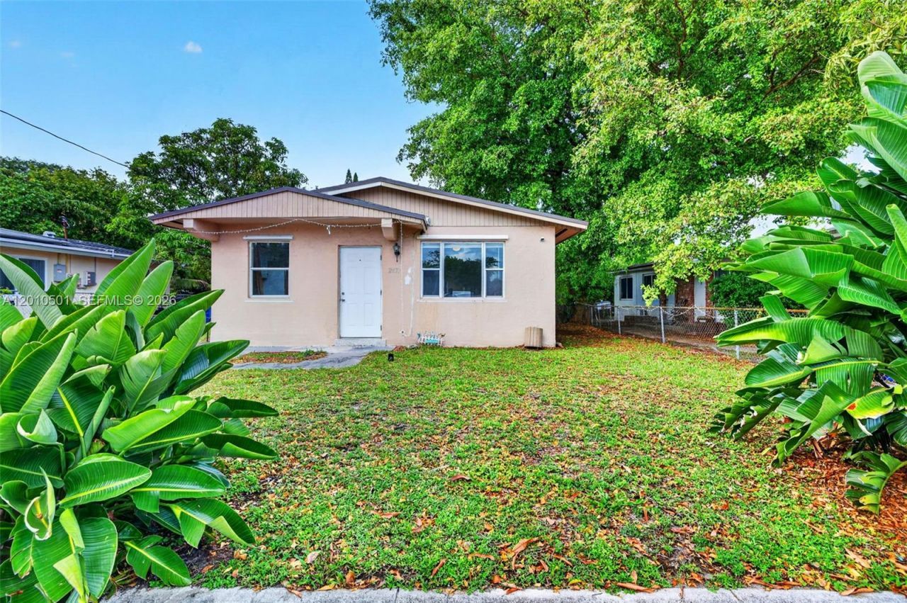 2437 NW 20th St, Fort Lauderdale, FL 33311 Photo