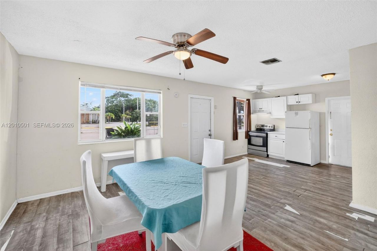 2437 NW 20th St, Fort Lauderdale, FL 33311 Photo