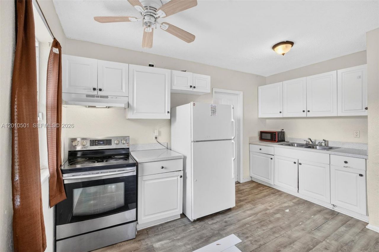 2437 NW 20th St, Fort Lauderdale, FL 33311 Photo
