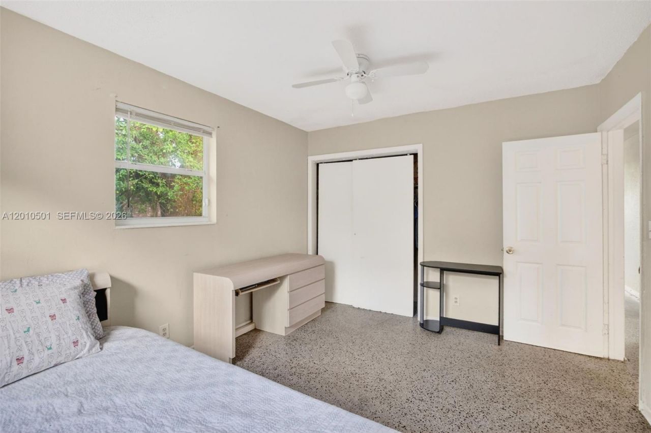 2437 NW 20th St, Fort Lauderdale, FL 33311 Photo