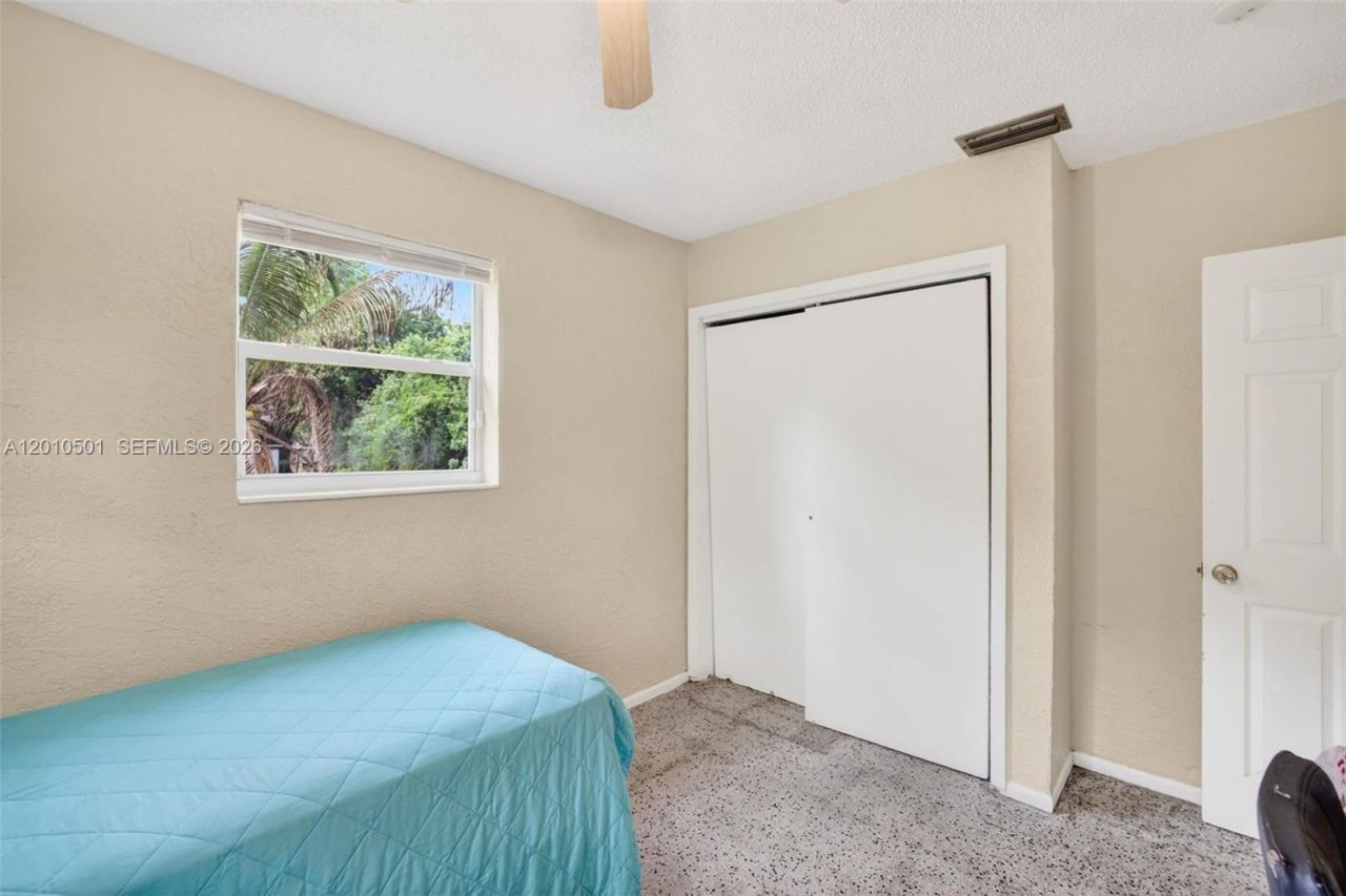 2437 NW 20th St, Fort Lauderdale, FL 33311 Photo