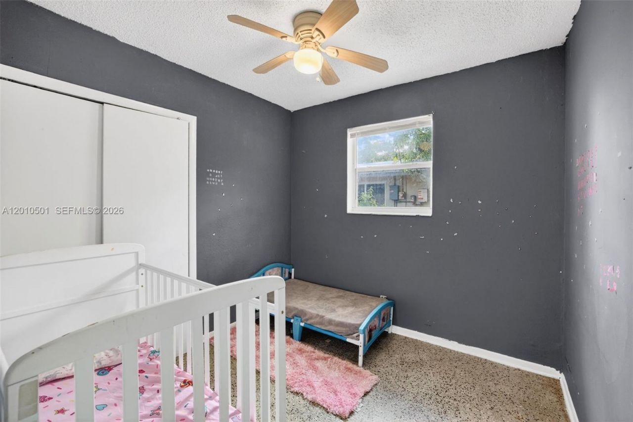 2437 NW 20th St, Fort Lauderdale, FL 33311 Photo
