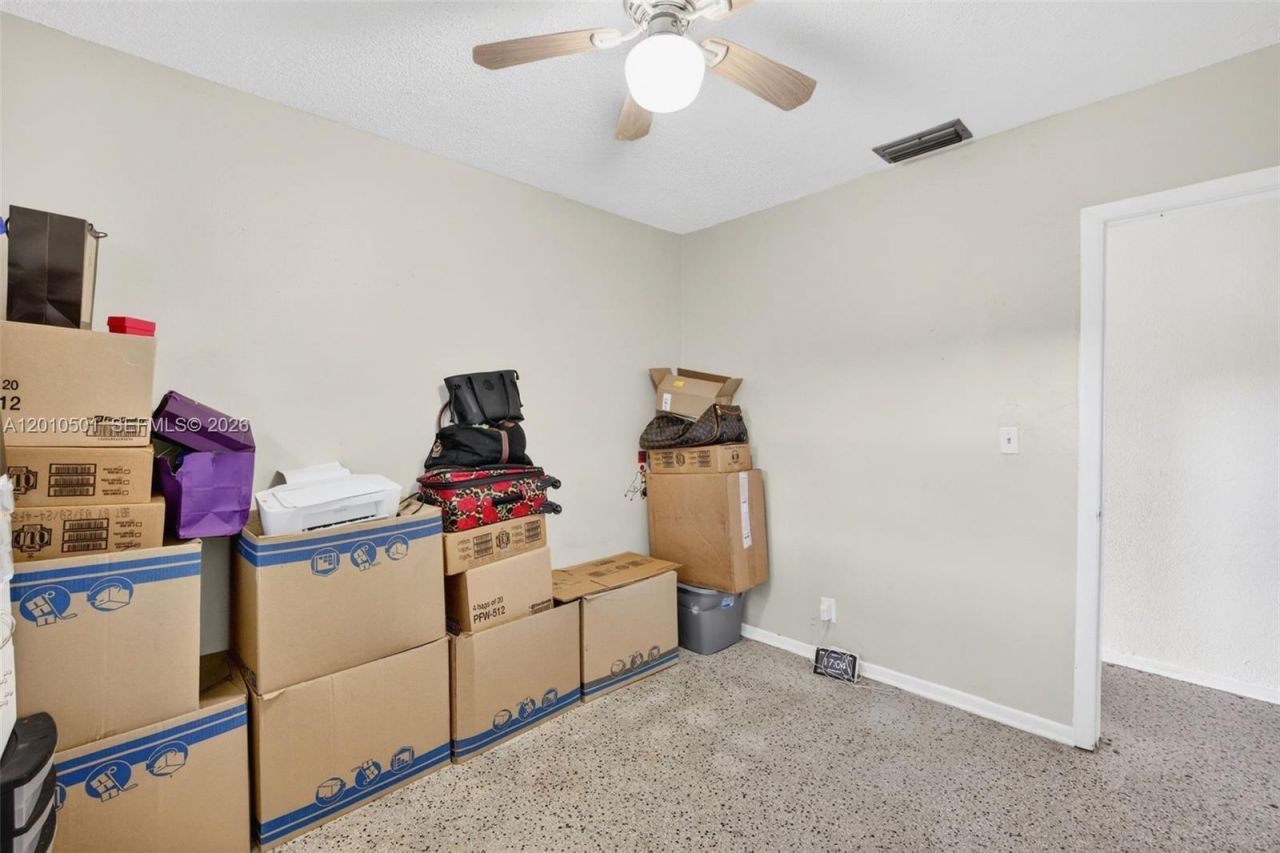 2437 NW 20th St, Fort Lauderdale, FL 33311 Photo