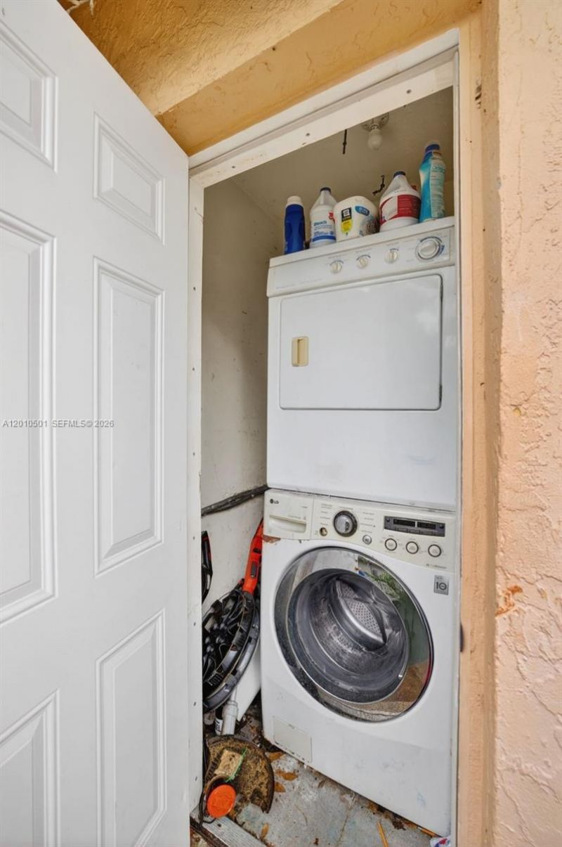 2437 NW 20th St, Fort Lauderdale, FL 33311 Photo