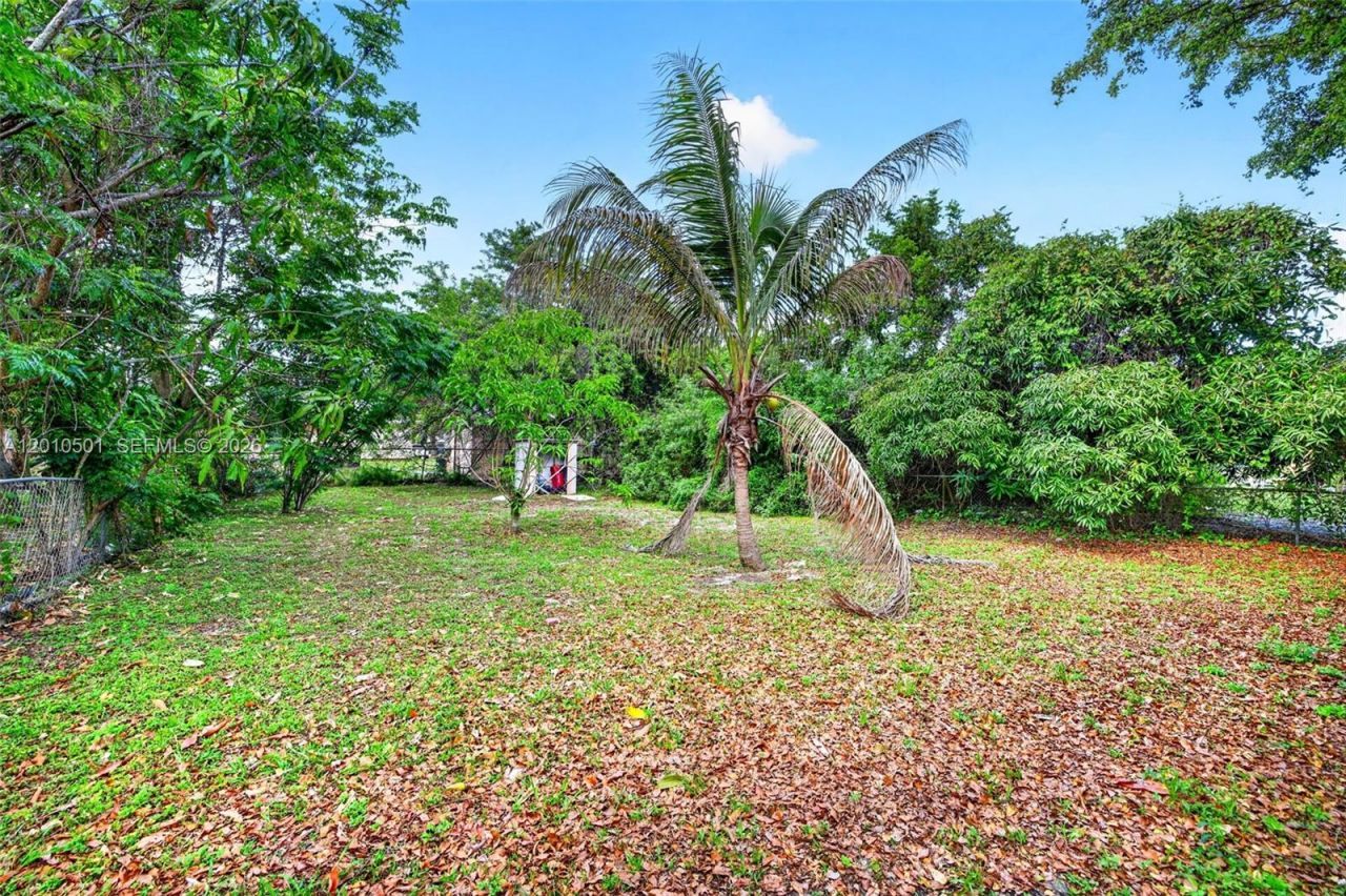 2437 NW 20th St, Fort Lauderdale, FL 33311 Photo