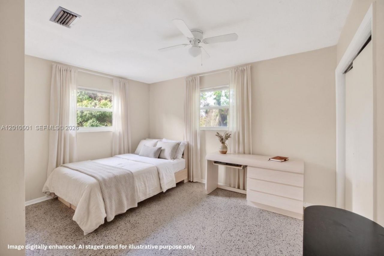 2437 NW 20th St, Fort Lauderdale, FL 33311 Photo