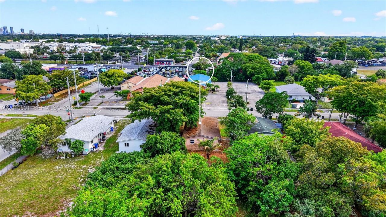2437 NW 20th St, Fort Lauderdale, FL 33311 Photo