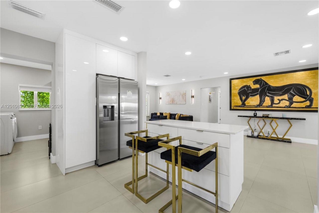 1104 N 13th Ter , Hollywood, FL 33019 Photo
