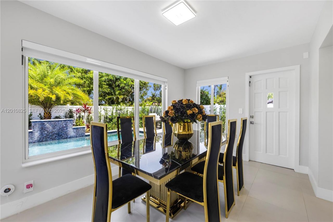 1104 N 13th Ter , Hollywood, FL 33019 Photo