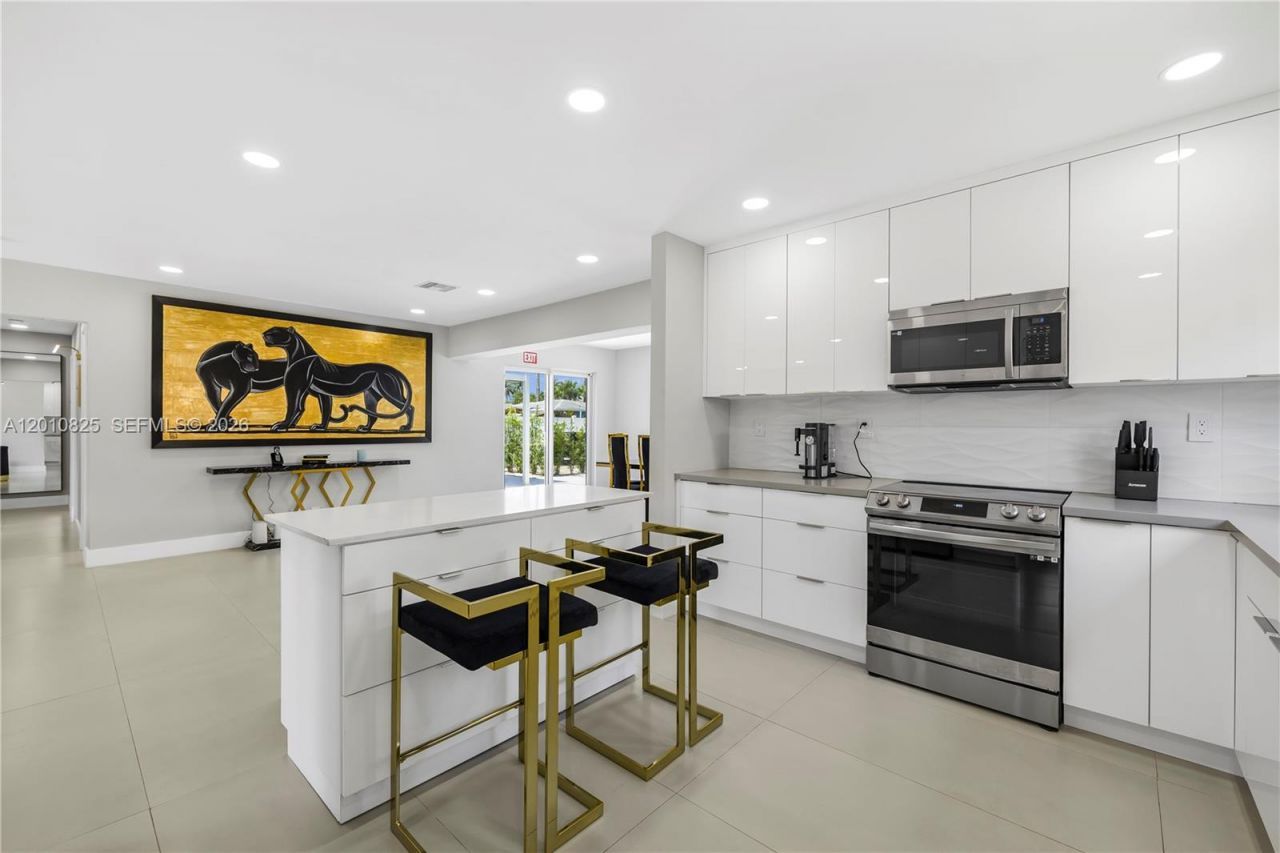 1104 N 13th Ter , Hollywood, FL 33019 Photo