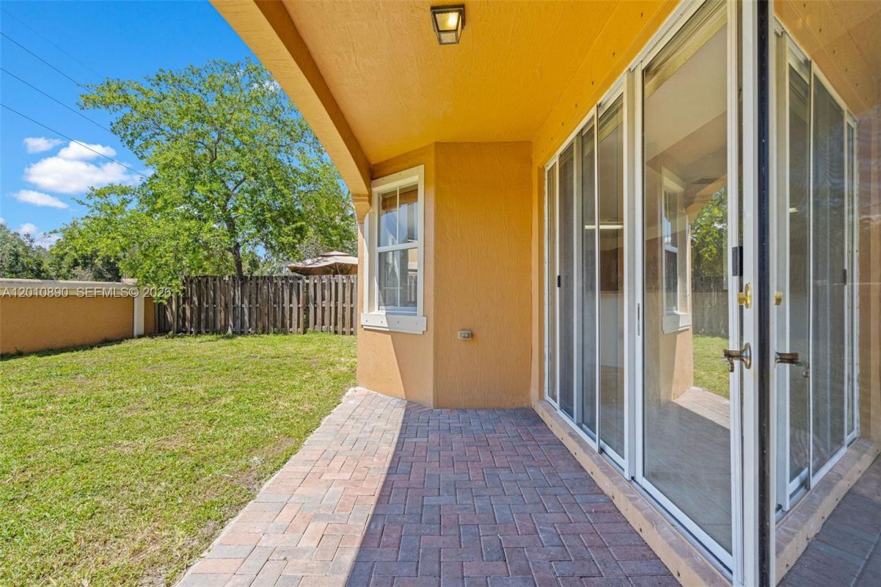 2720 SW 156th Pl , Miami, FL 33185 Photo
