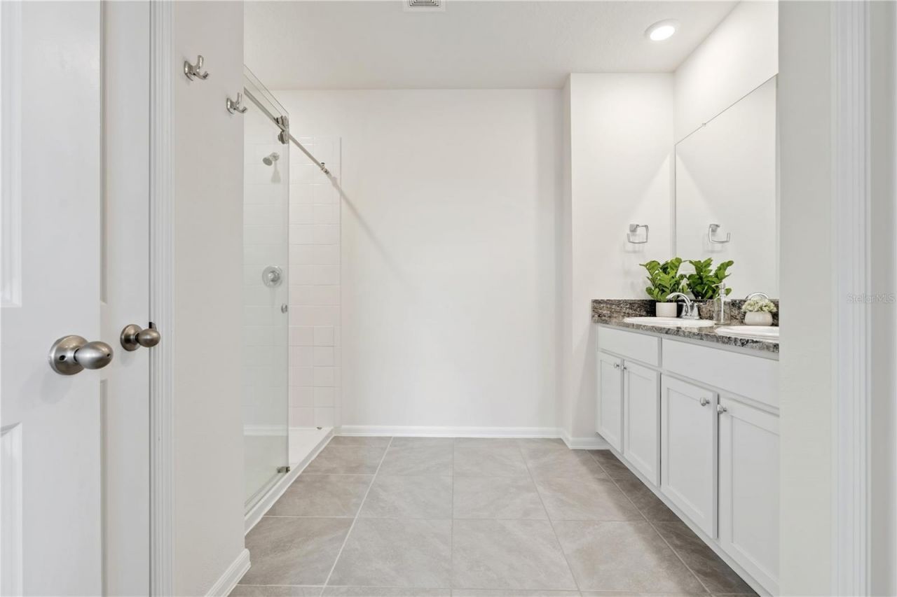 3307 Hilltop Circle, Bradenton, FL 34211 Photo