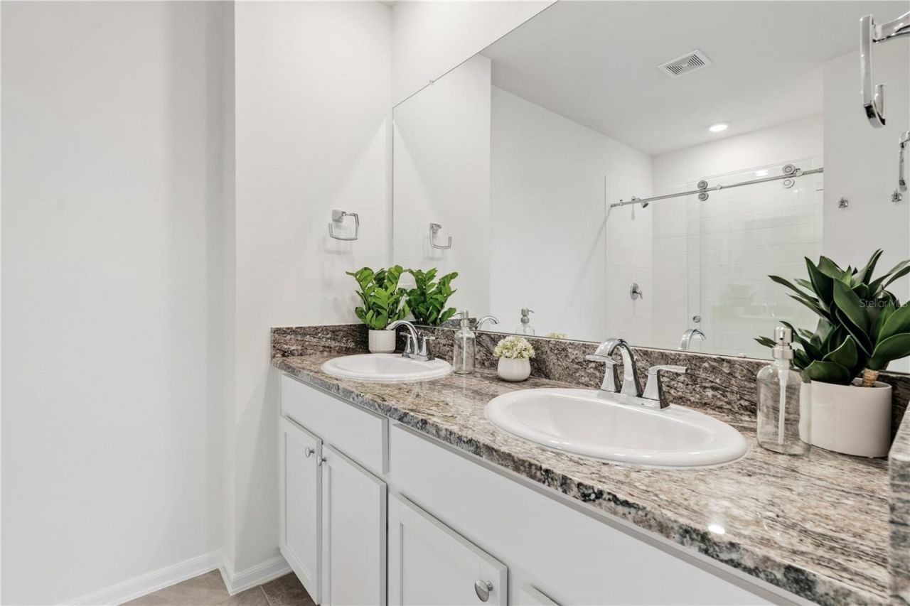 3307 Hilltop Circle, Bradenton, FL 34211 Photo