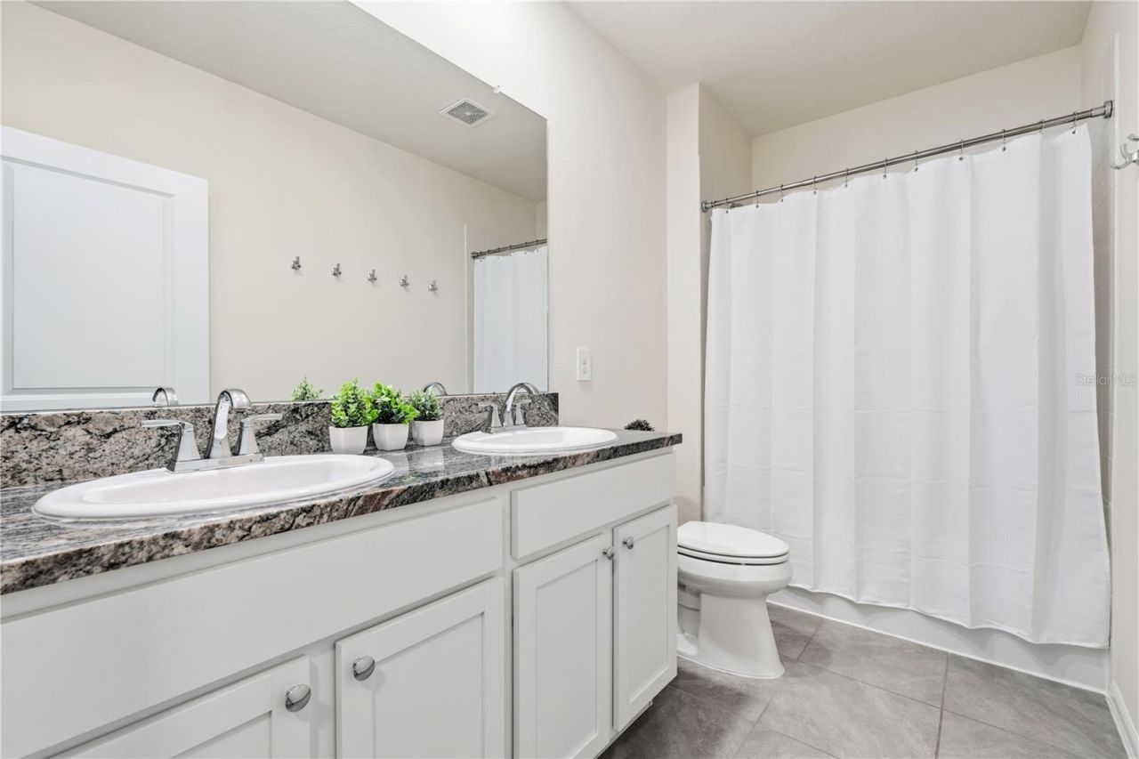 3307 Hilltop Circle, Bradenton, FL 34211 Photo