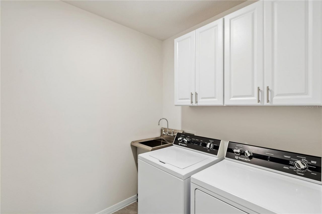 3307 Hilltop Circle, Bradenton, FL 34211 Photo