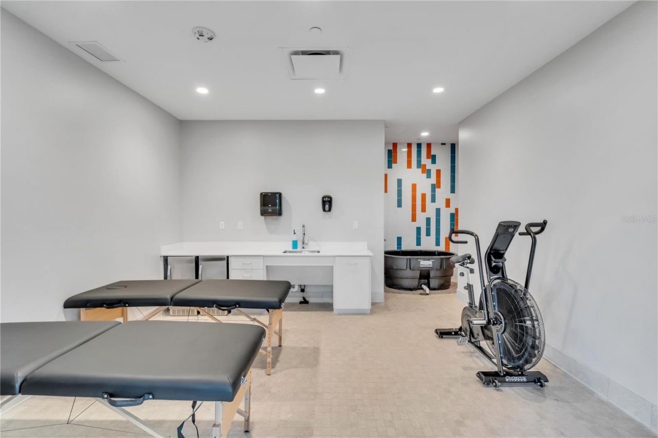 3307 Hilltop Circle, Bradenton, FL 34211 Photo