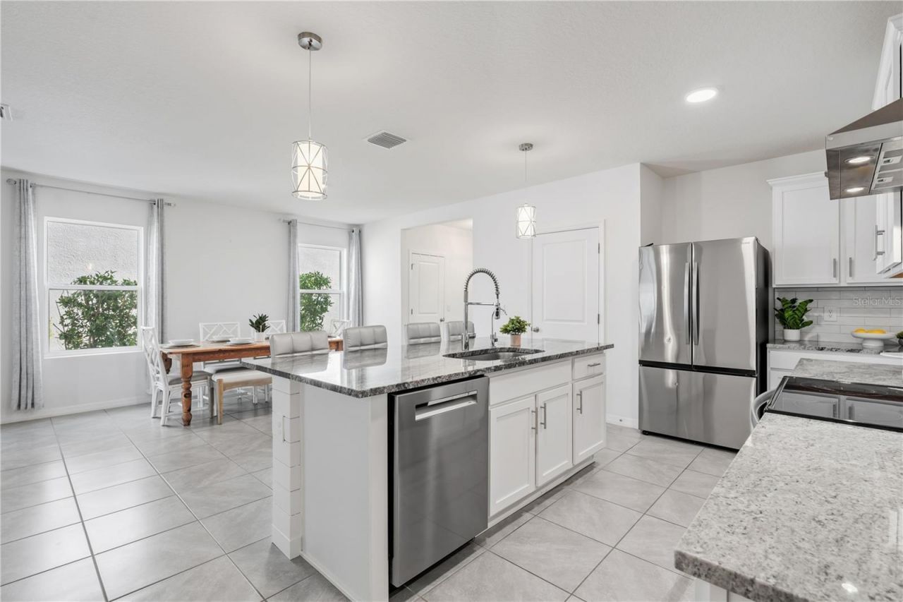 3307 Hilltop Circle, Bradenton, FL 34211 Photo