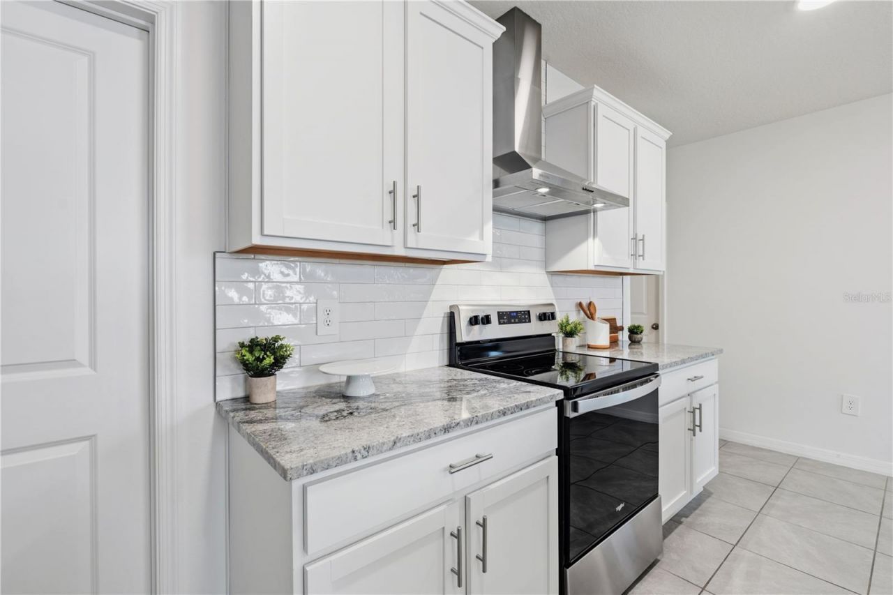 3307 Hilltop Circle, Bradenton, FL 34211 Photo