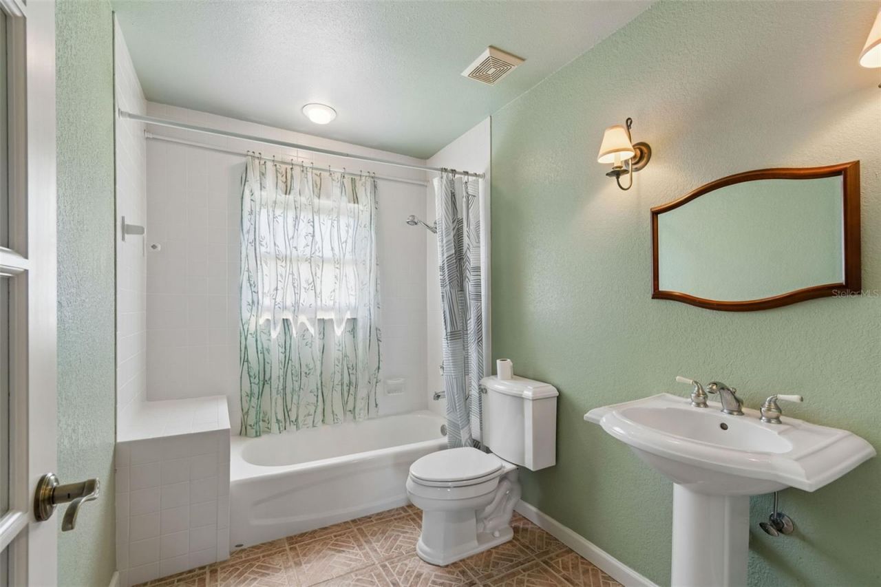 2863 60th Way N, Saint Petersburg, FL 33710 Photo