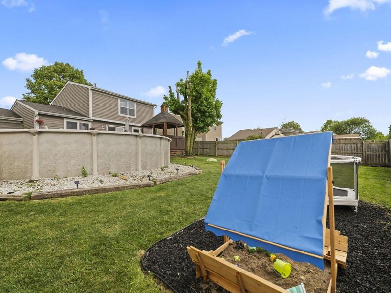 1297 Crossbrook Boulevard, Galloway, OH 43119 Photo 27