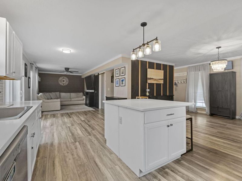 1297 Crossbrook Boulevard, Galloway, OH 43119 Photo 8