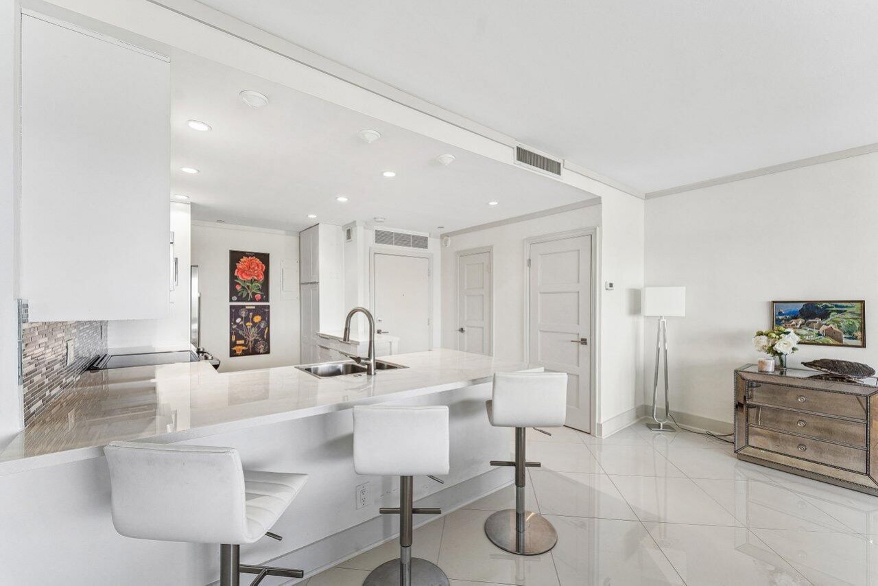701 E Camino Real, Boca Raton, FL 33432 Photo