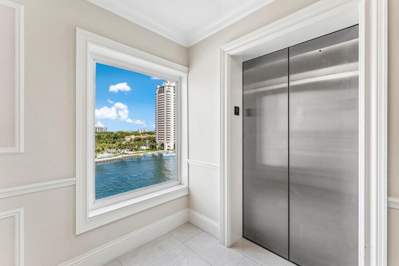 701 E Camino Real, Boca Raton, FL 33432 Photo