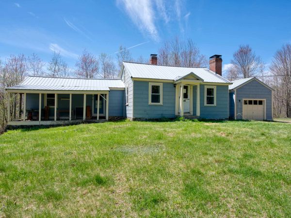 149 Peterborough Road, Hancock, NH 03449