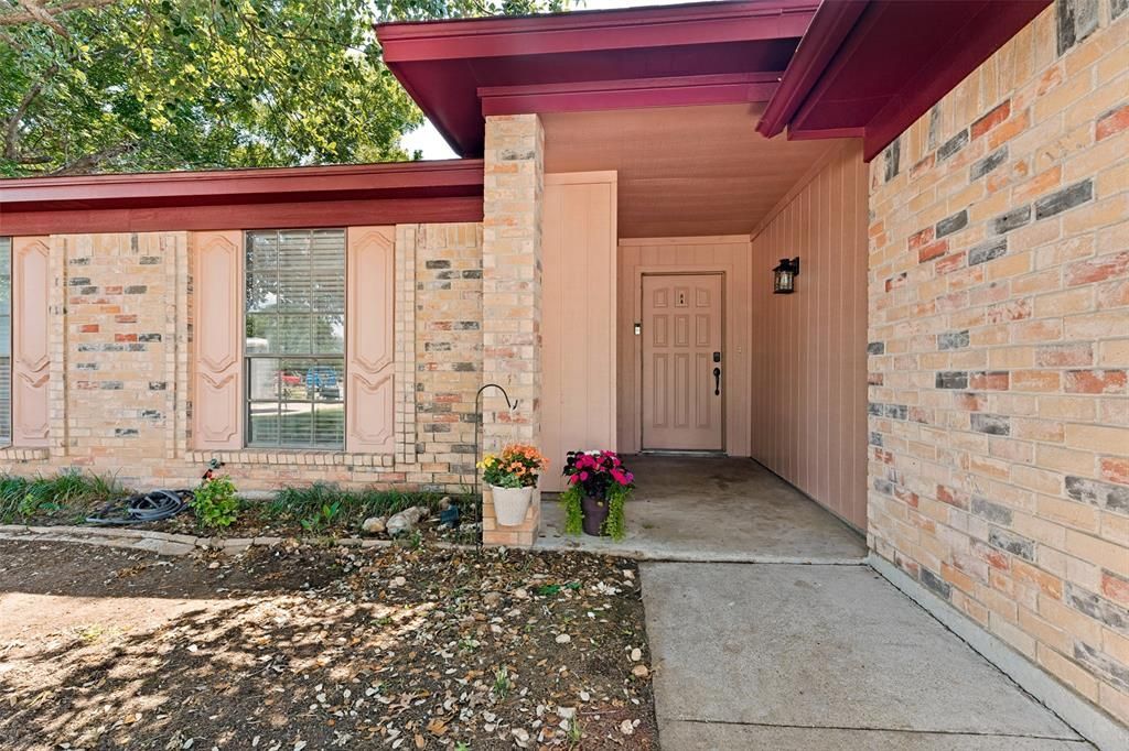 1065 Green Ridge Terrace, Saginaw, TX 76179 Main Photo