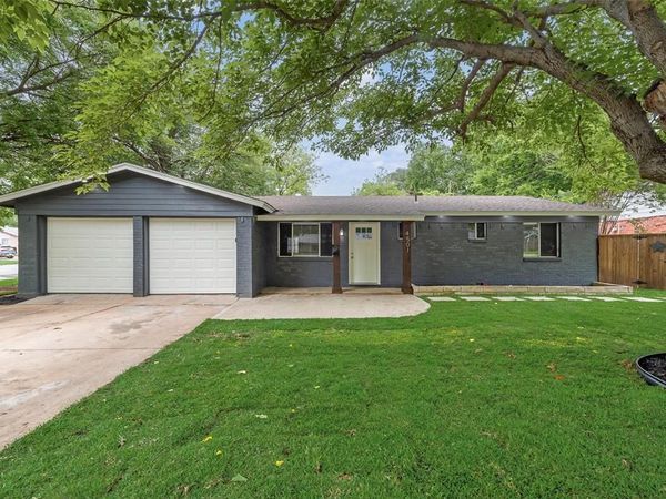 4501 Sabelle Lane, Haltom City, TX 76117