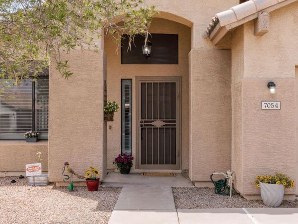 7054 S TAYLOR Drive, Tempe, AZ 85283
